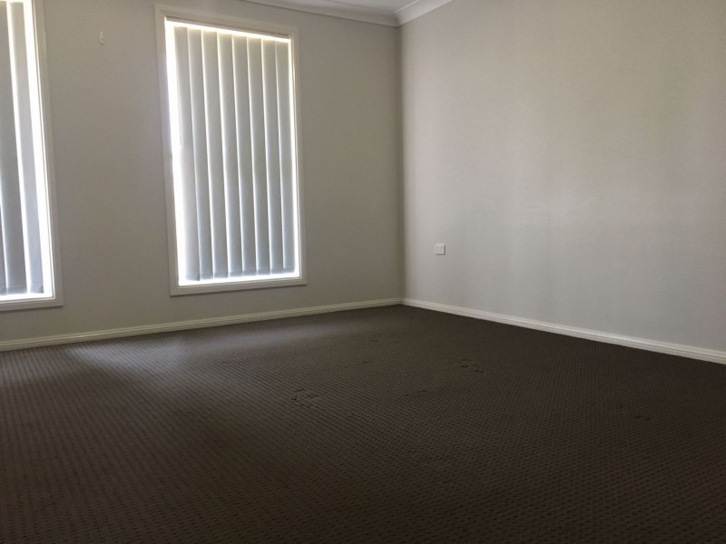 28 Sommerfeld Crescent, Chinchilla QLD 4413