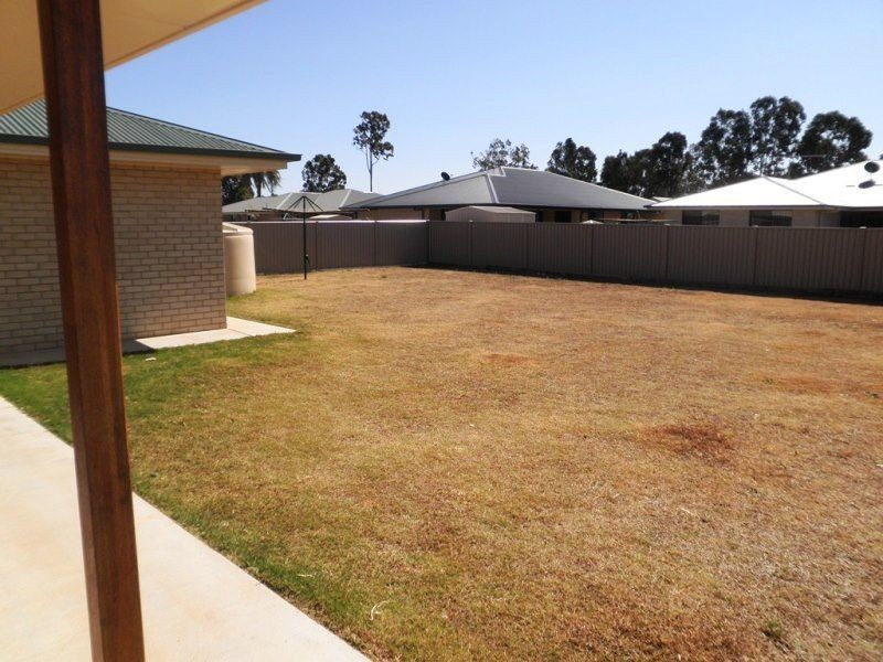 28 Sommerfeld Crescent, Chinchilla QLD 4413