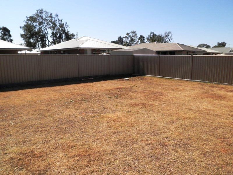 28 Sommerfeld Crescent, Chinchilla QLD 4413