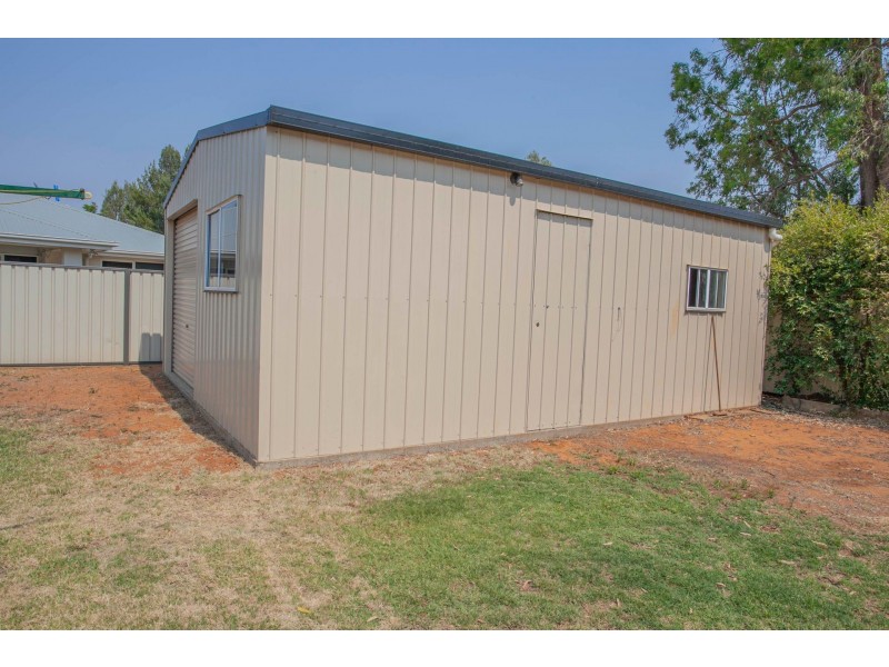 24 Keating St, Chinchilla QLD 4413