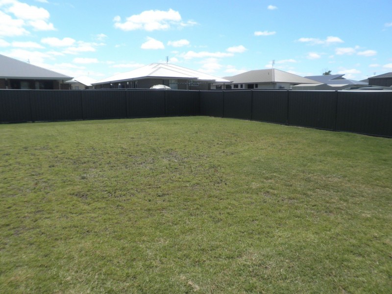 13 Cameron St, Chinchilla QLD 4413