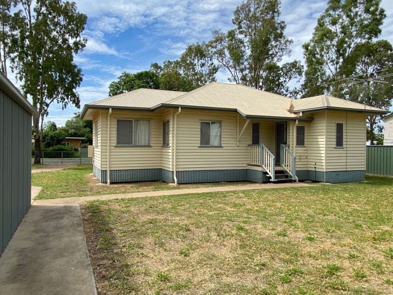 26 Fraser, Chinchilla QLD 4413