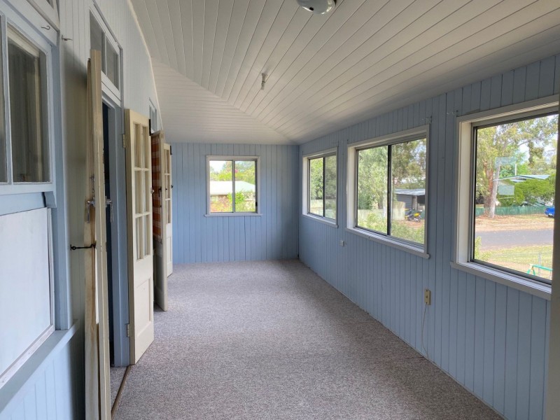 28 Sherriff St, Chinchilla QLD 4413