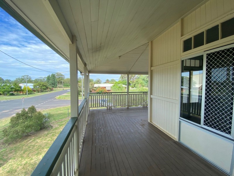 28 Sherriff St, Chinchilla QLD 4413