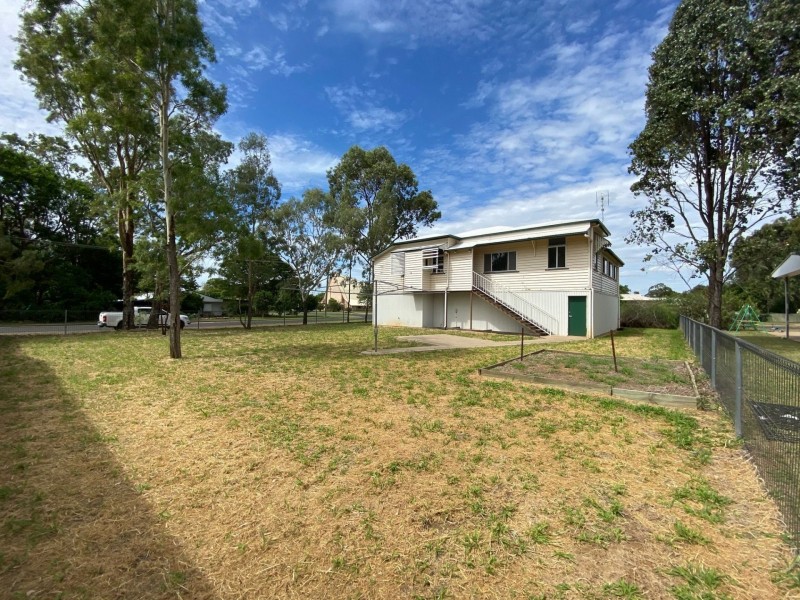 28 Sherriff St, Chinchilla QLD 4413