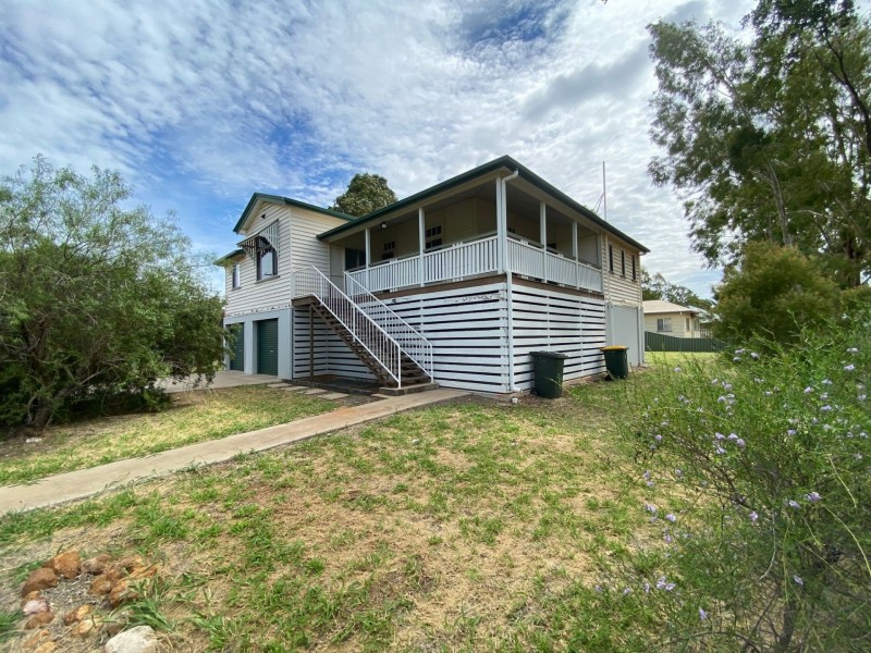 28 Sherriff St, Chinchilla QLD 4413