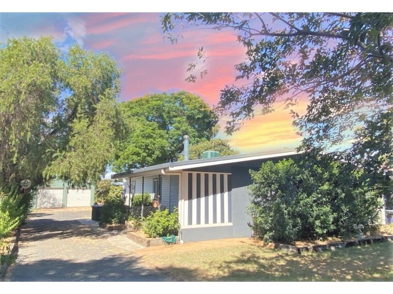 27 Dorney Street, Chinchilla QLD 4413