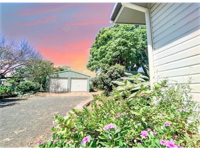 27 Dorney Street, Chinchilla QLD 4413