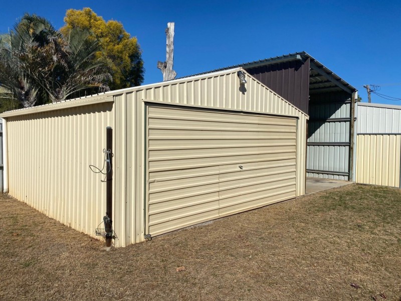 13 Windmill Rd, Chinchilla QLD 4413