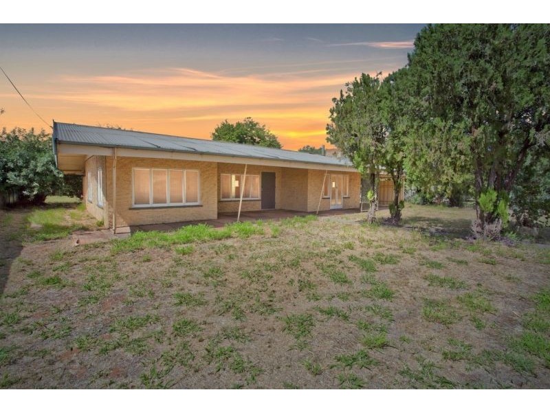 43 Windmill Road, Chinchilla QLD 4413