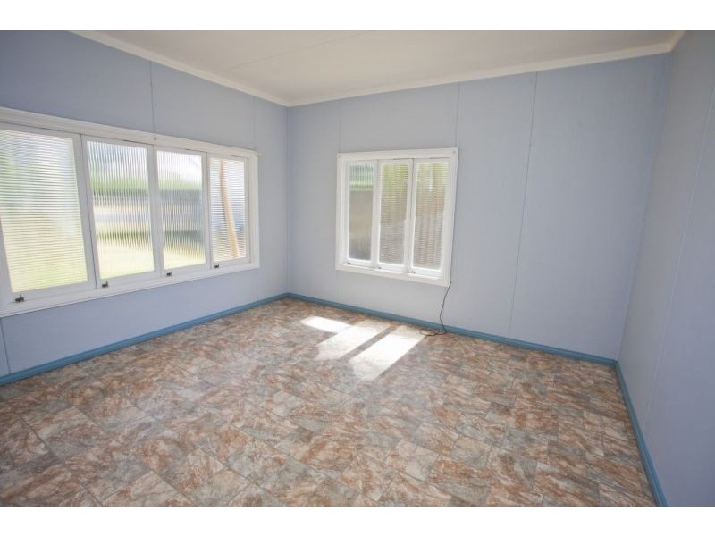 43 Windmill Road, Chinchilla QLD 4413