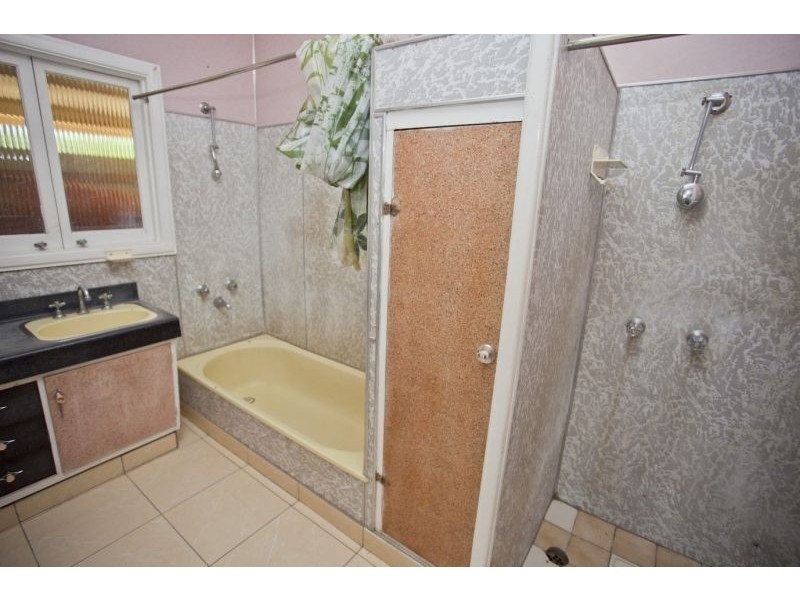 43 Windmill Road, Chinchilla QLD 4413