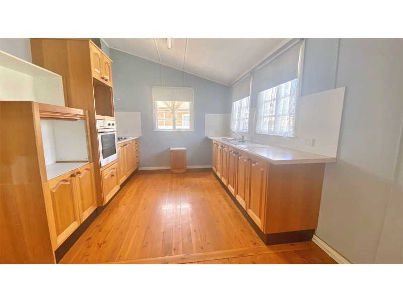 6 Heeney Street, Chinchilla QLD 4413