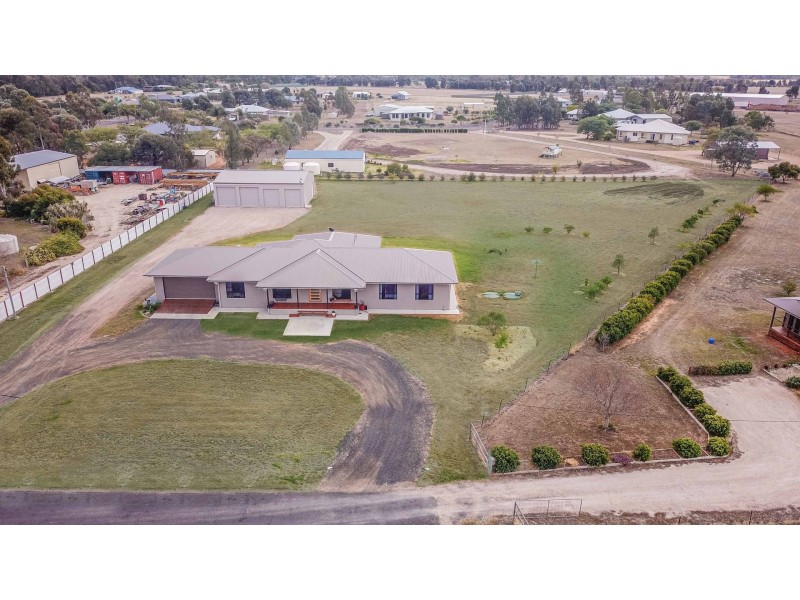 9 Marsden Court, Chinchilla QLD 4413