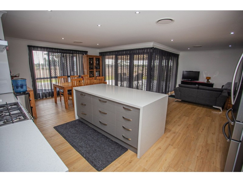 9 Marsden Court, Chinchilla QLD 4413