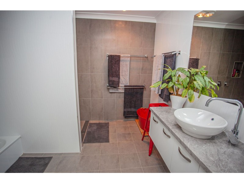 9 Marsden Court, Chinchilla QLD 4413