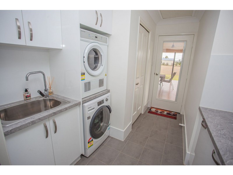 9 Marsden Court, Chinchilla QLD 4413