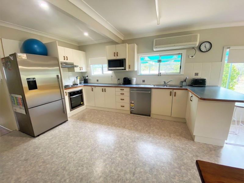 419 Chinchila Tara Road, Chinchilla QLD 4413