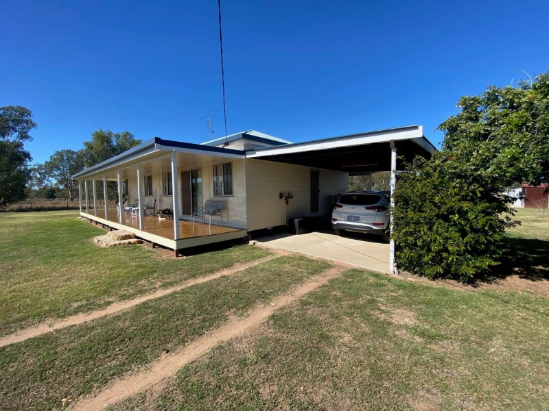 26 Wood St, Condamine QLD 4416