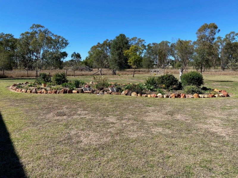 26 Wood St, Condamine QLD 4416