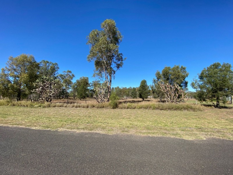 28 WOOD ST, Condamine QLD 4416