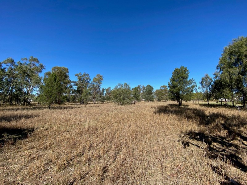 28 WOOD ST, Condamine QLD 4416