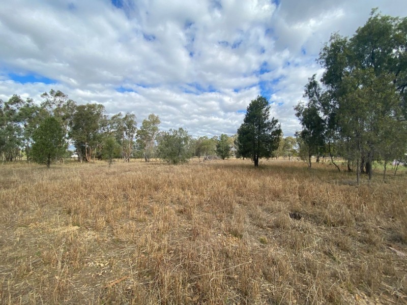 28 WOOD ST, Condamine QLD 4416