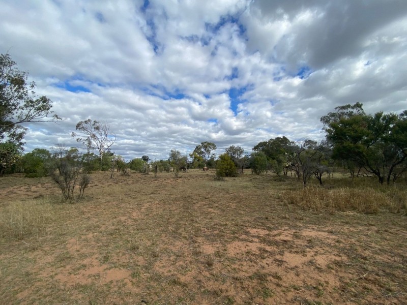 32 Wood St, Condamine QLD 4416