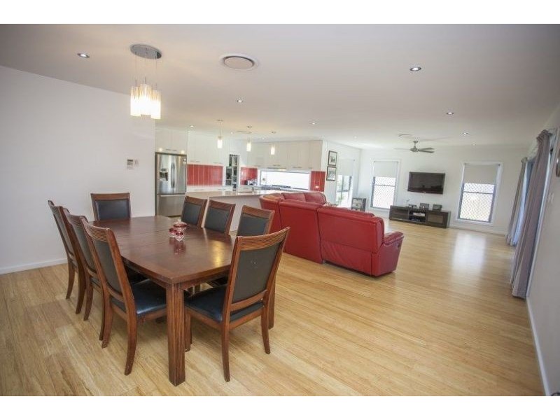 5 Parker Place, Chinchilla QLD 4413