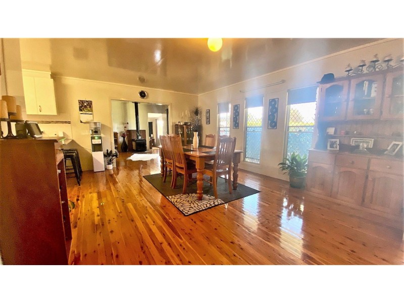 4 Nevell Street, Chinchilla QLD 4413