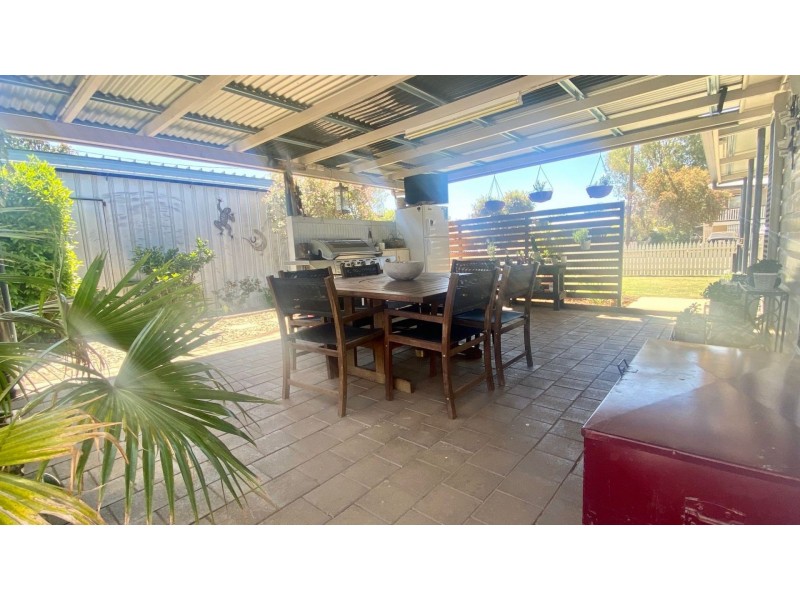 4 Nevell Street, Chinchilla QLD 4413