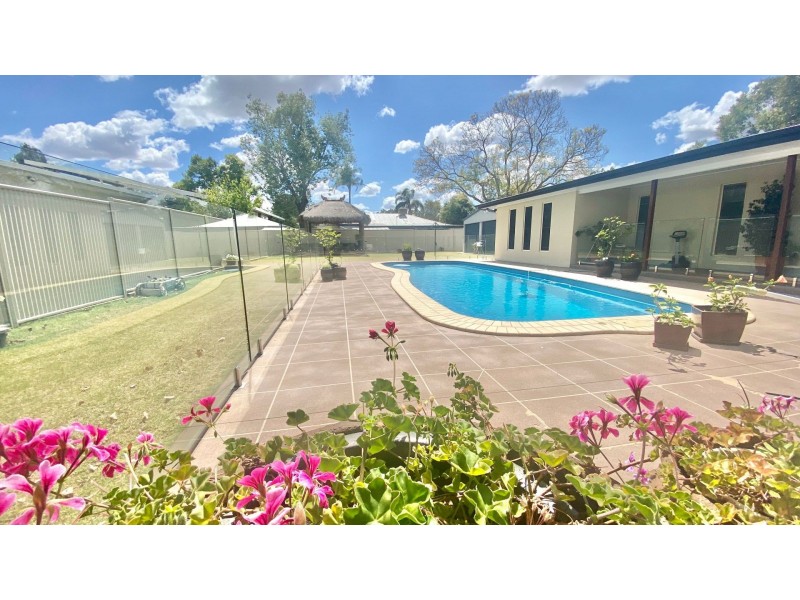 11 Holland Street, Chinchilla QLD 4413