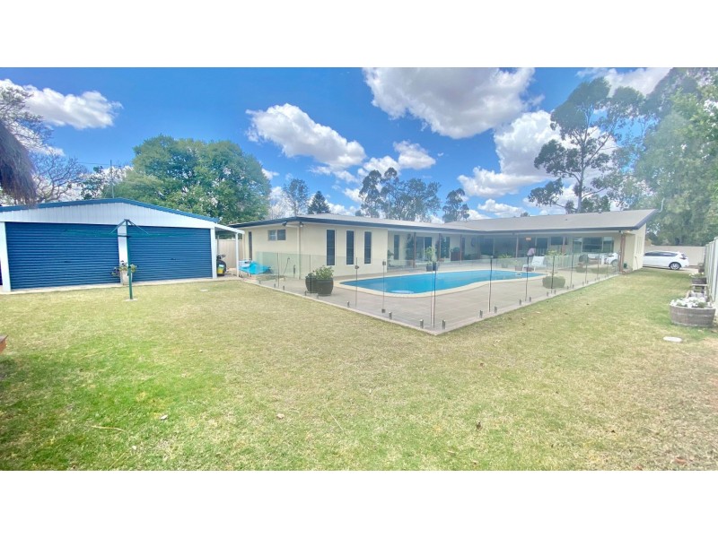 11 Holland Street, Chinchilla QLD 4413