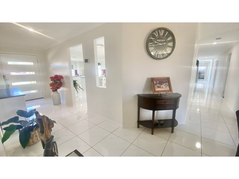 11 Holland Street, Chinchilla QLD 4413