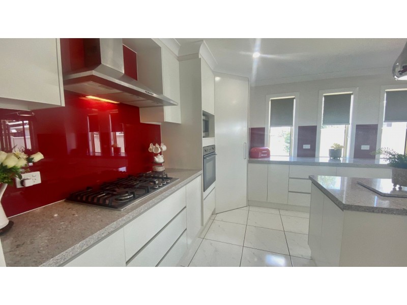 11 Holland Street, Chinchilla QLD 4413