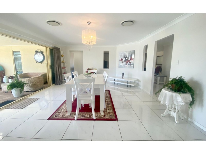 11 Holland Street, Chinchilla QLD 4413