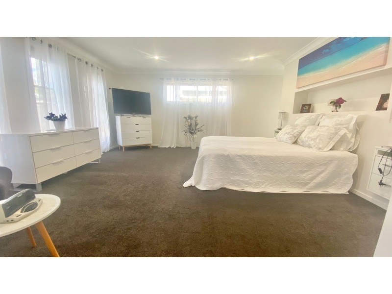 11 Holland Street, Chinchilla QLD 4413