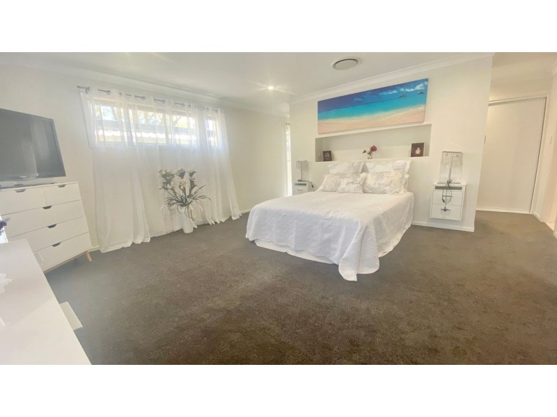 11 Holland Street, Chinchilla QLD 4413