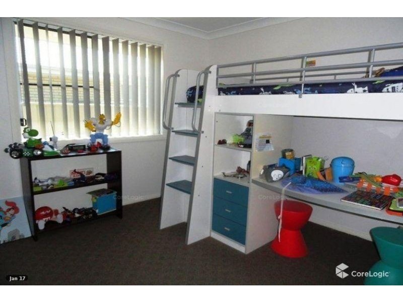 15 Sommerfeld Cres, Chinchilla QLD 4413