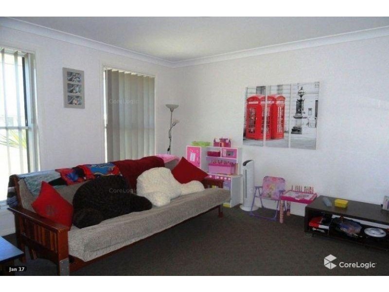 15 Sommerfeld Cres, Chinchilla QLD 4413