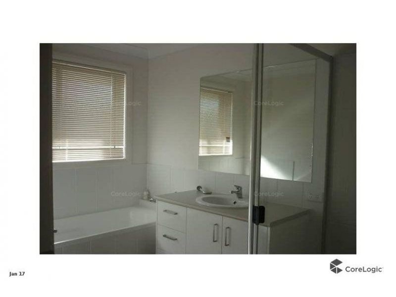 15 Sommerfeld Cres, Chinchilla QLD 4413