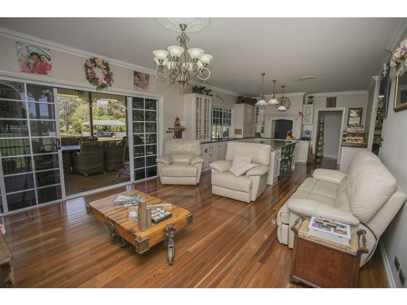 48 Bender Street, Chinchilla QLD 4413