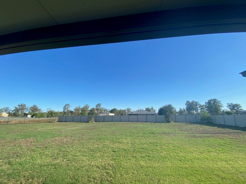 20 Bowen St, Condamine QLD 4416