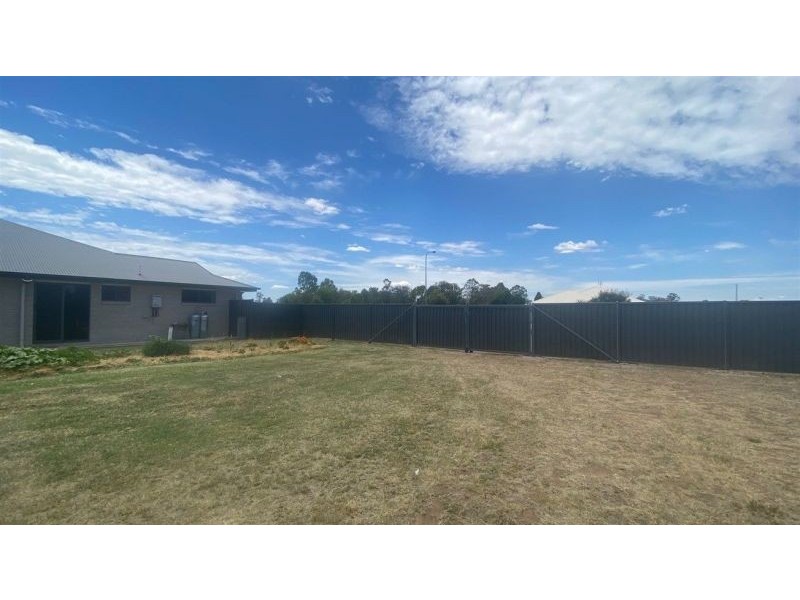 3-5 Wheildon Way, Chinchilla QLD 4413