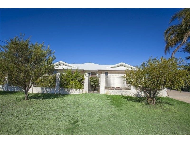 2/100 Zeller Street, Chinchilla QLD 4413