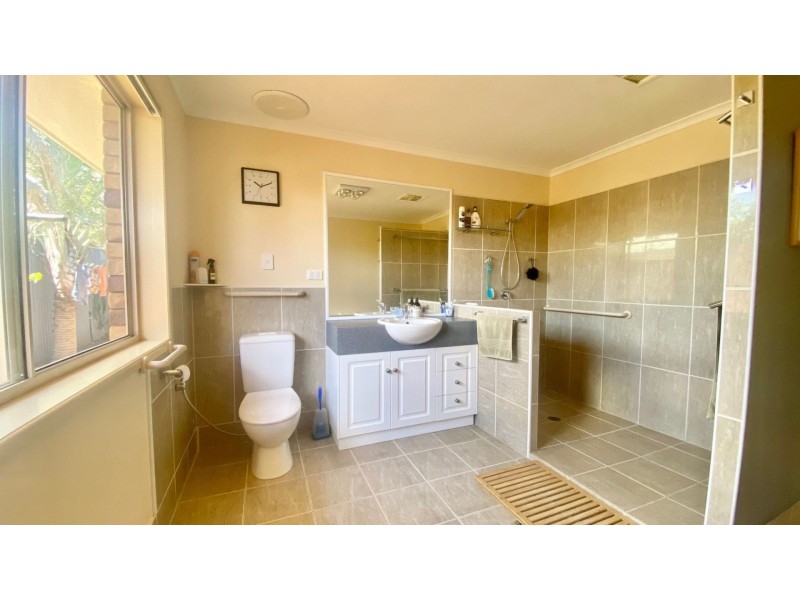 32 Fraser Street, Chinchilla QLD 4413