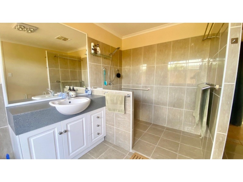 32 Fraser Street, Chinchilla QLD 4413