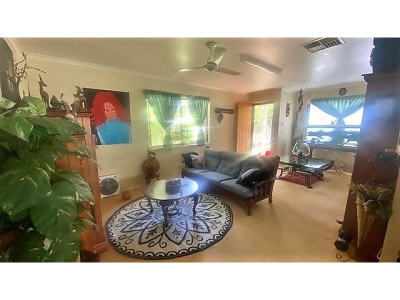 9 Stevenson Street, Chinchilla QLD 4413