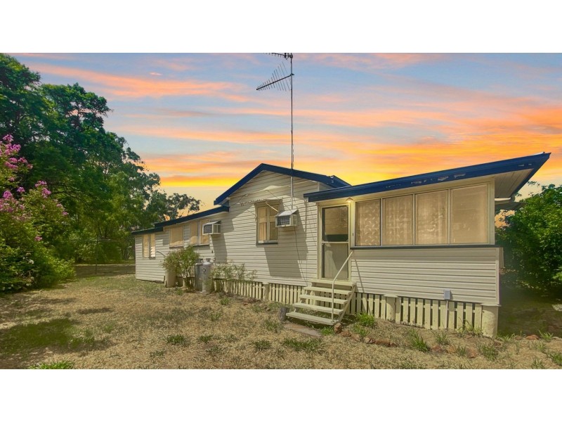 12 Helena Street, Chinchilla QLD 4413