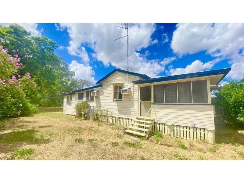 12 Helena Street, Chinchilla QLD 4413